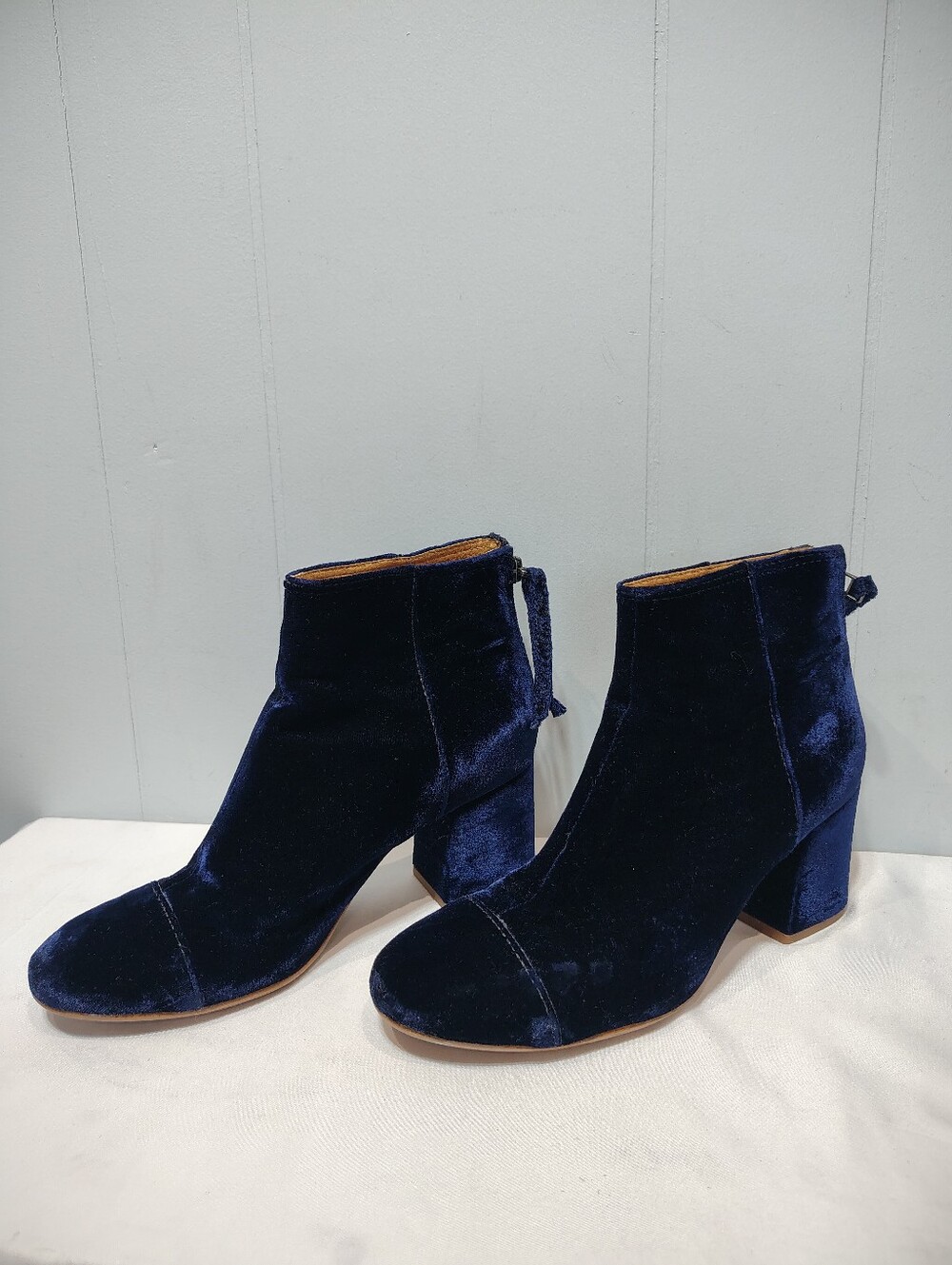 Madewell The Jillian Boot Blue Velvet Bootie Size 7.5